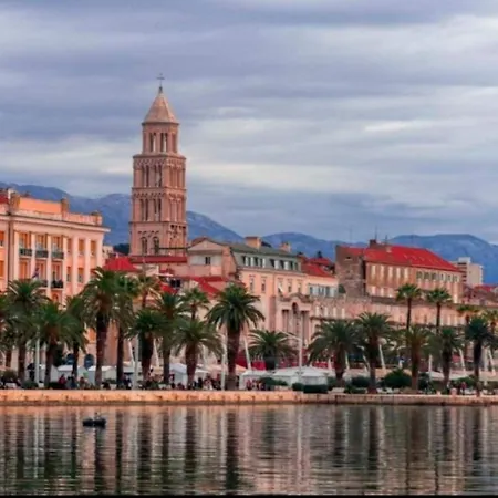 Alba - Three Bedroom With Loggia * 스플리트