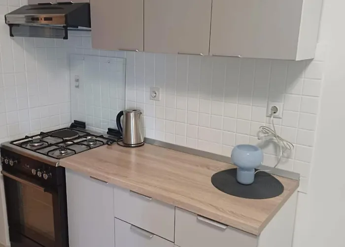 아파트 Alba - Three Bedroom With Loggia