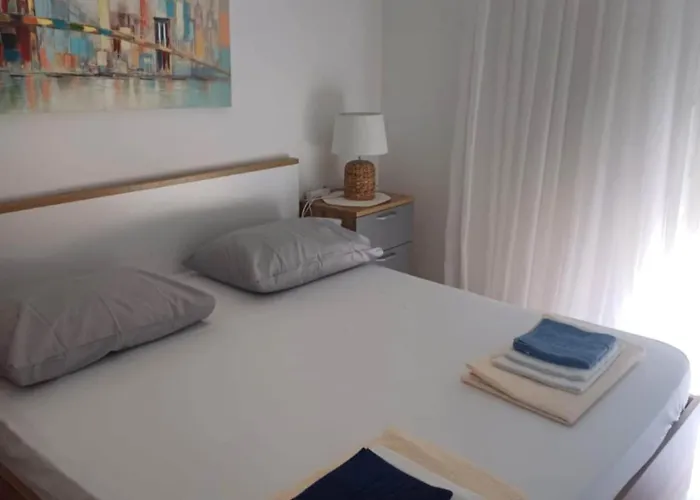 Alba - Three Bedroom With Loggia 아파트 *