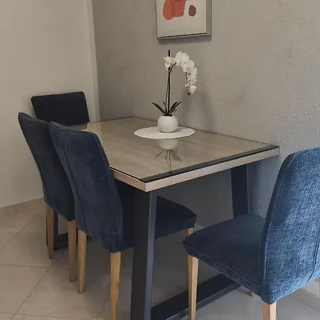 Alba - Three Bedroom With Loggia Appartement