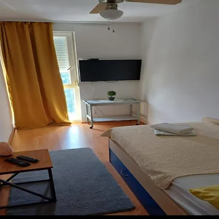 Alba - Three Bedroom With Loggia * Split