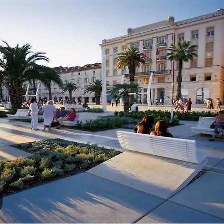 Alba - Three Bedroom With Loggia *