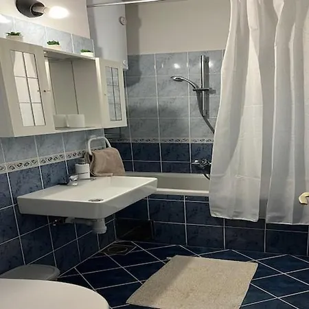 Appartement Alba - Three Bedroom With Loggia Split