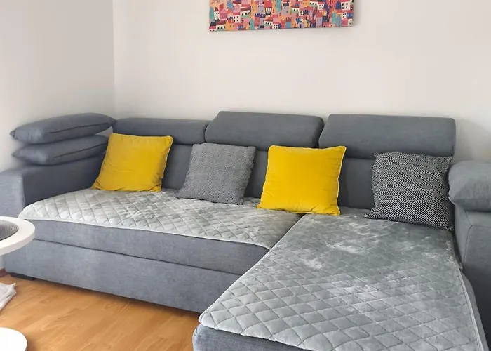 Alba - Three Bedroom With Loggia