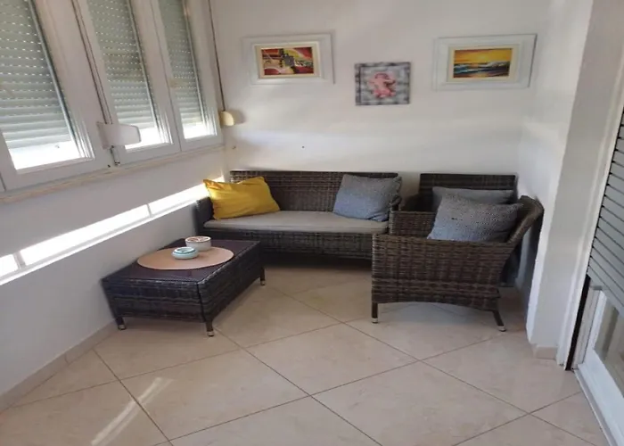 公寓 Alba - Three Bedroom With Loggia *