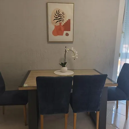 Alba - Three Bedroom With Loggia