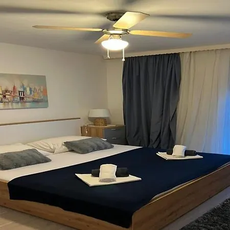 Alba - Three Bedroom With Loggia Апартаменти *